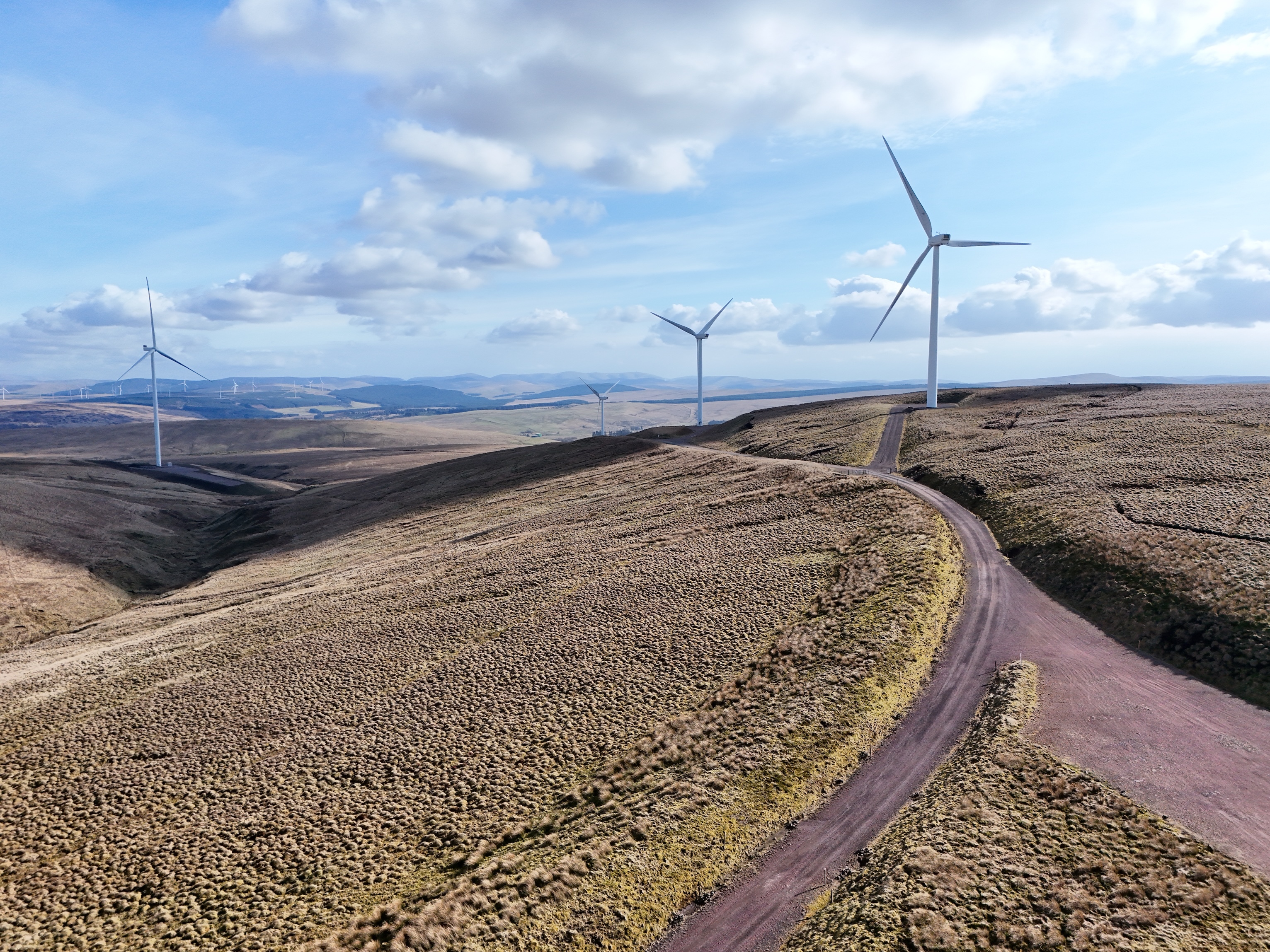 ppap様 Nadara signs landmark 434MW hybrid PPA with Trafigura, unlocking